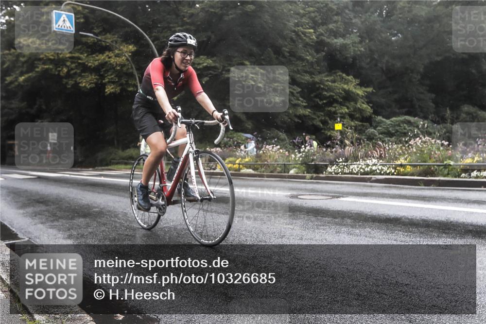 13.09.2026 - Stadtparktriathlon H.Heesch http://msf.ph/oto/10326685 13.09.2026 12:56:55 Radfahren 1115, 1163, 1205, 1272, 1386 meine-sportfotos.de