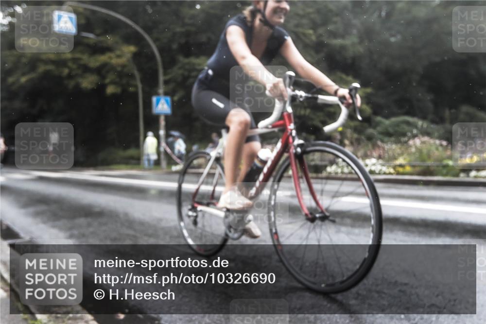 13.09.2026 - Stadtparktriathlon H.Heesch http://msf.ph/oto/10326690 13.09.2026 12:56:59 Radfahren 1109, 1146, 1196 meine-sportfotos.de