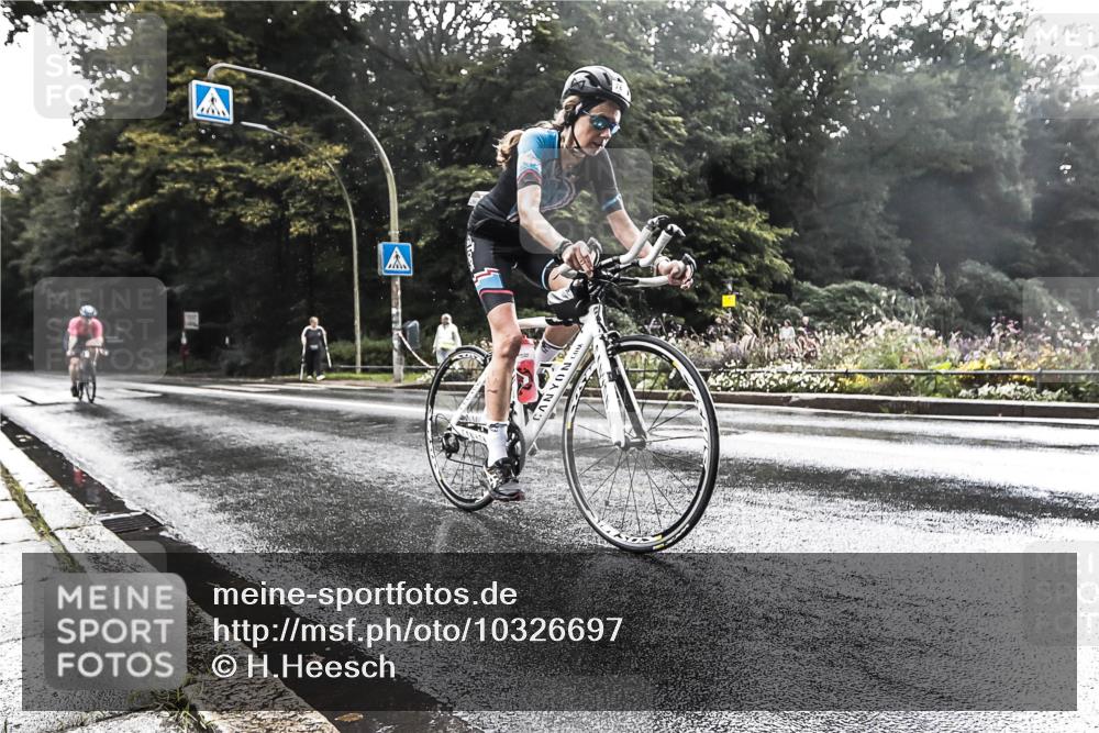 13.09.2026 - Stadtparktriathlon H.Heesch http://msf.ph/oto/10326697 13.09.2026 11:45:30 Radfahren 731, 789 meine-sportfotos.de