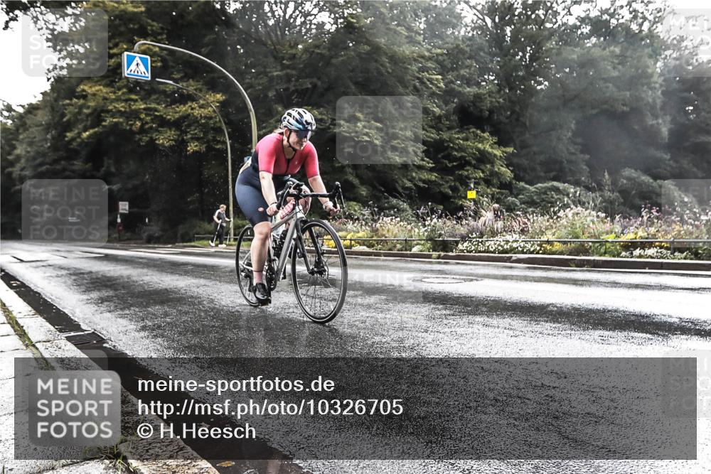 13.09.2026 - Stadtparktriathlon H.Heesch http://msf.ph/oto/10326705 13.09.2026 11:45:31 Radfahren 731, 789 meine-sportfotos.de