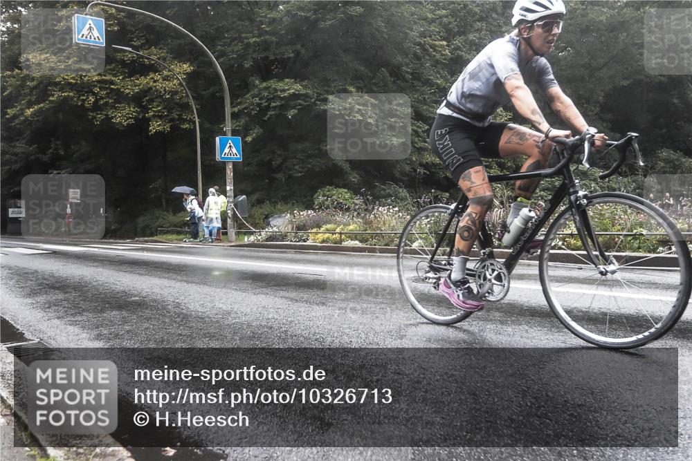 13.09.2026 - Stadtparktriathlon H.Heesch http://msf.ph/oto/10326713 13.09.2026 12:57:09 Radfahren 1198, 1265 meine-sportfotos.de