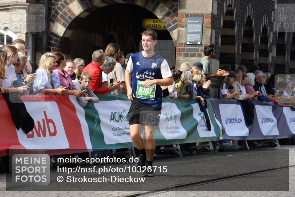 13.09.2026 - 21. swb-Marathon Bremen Strokosch-Dieckow http://msf.ph/oto/10326715 13.09.2026 13:12:11 Ziel 826, 863, 2444, 4368, 4651, 4698, 5521, 5585, 5893, 6059, 6668, 8996, 9398, 13055, 899, 3362, 3830, 6107, 7328, 7521, 8981, 13013 meine-sportfotos.de