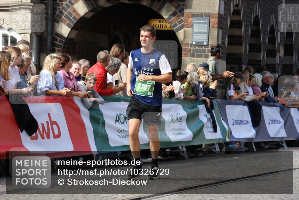 13.09.2026 - 21. swb-Marathon Bremen Strokosch-Dieckow http://msf.ph/oto/10326729 13.09.2026 13:12:11 Ziel 826, 863, 2444, 4368, 4651, 4698, 5521, 5585, 5893, 6059, 6668, 8996, 9398, 13055, 899, 3362, 3830, 6107, 7328, 7521, 8981, 13013 meine-sportfotos.de