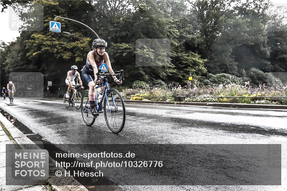 13.09.2026 - Stadtparktriathlon H.Heesch http://msf.ph/oto/10326776 13.09.2026 11:46:10 Radfahren 733, 788, 803, 871, 874, 907 meine-sportfotos.de