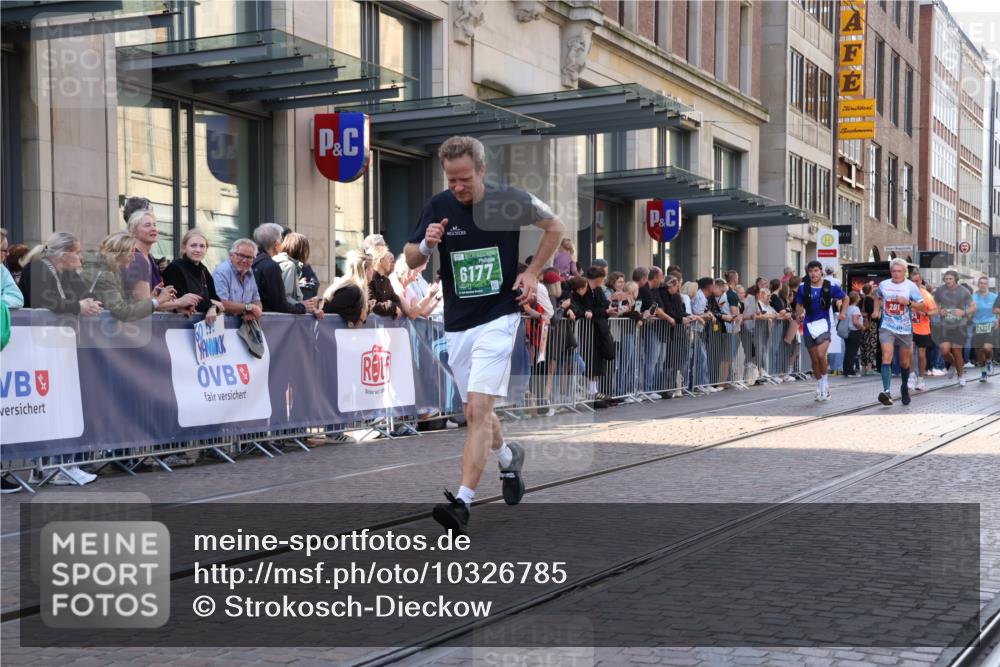 13.09.2026 - 21. swb-Marathon Bremen Strokosch-Dieckow http://msf.ph/oto/10326785 13.09.2026 13:20:26 Ziel 541, 769, 876, 1056, 1528, 1881, 2425, 2640, 3356, 3813, 3866, 4174, 4316, 4357, 4482, 4612, 5161, 5213, 5493, 5855, 5954, 6177, 6401, 6495, 6496, 6680, 7411, 7517, 8005, 8141, 8804, 9162, 9691, 9721, 9949, 13126, 201, 232, 334, 655, 1058, 1197, 1537, 1646, 1750, 1931, 2122, 2493, 2577, 2885, 2903, 2953, 3685, 3690, 4351, 4358, 5137, 5450, 5493, 5583, 6496, 6901, 7018, 7341, 7531, 7664, 8178, 9047, 9518, 9721, 9756, 13222 meine-sportfotos.de