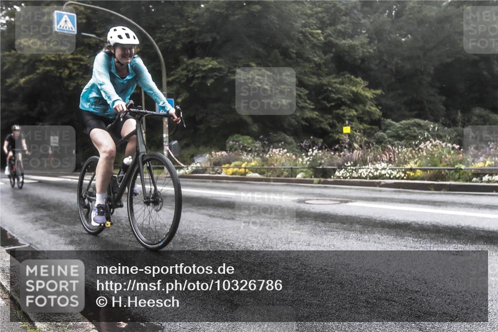 13.09.2026 - Stadtparktriathlon H.Heesch http://msf.ph/oto/10326786 13.09.2026 12:57:56 Radfahren 1128, 1162, 1276, 1377 meine-sportfotos.de