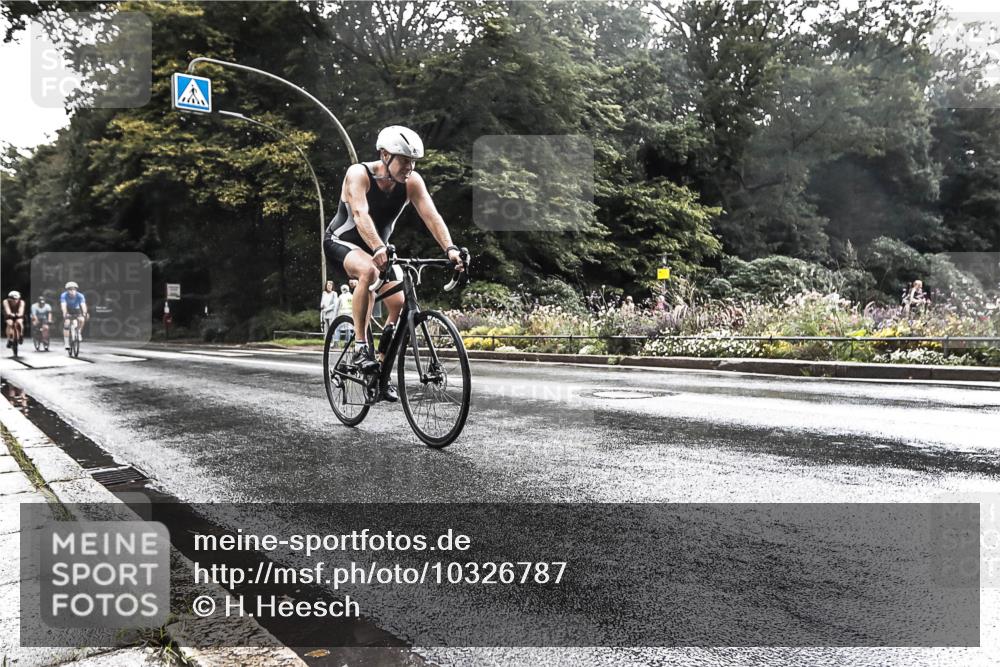 13.09.2026 - Stadtparktriathlon H.Heesch http://msf.ph/oto/10326787 13.09.2026 11:46:12 Radfahren 788, 871, 874, 882, 939, 945 meine-sportfotos.de