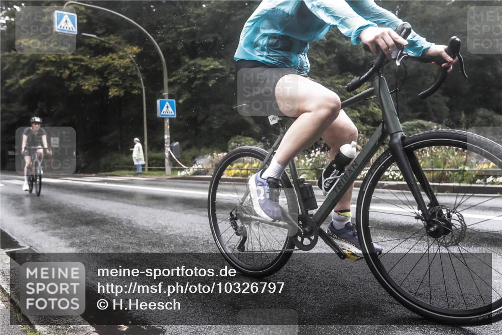 13.09.2026 - Stadtparktriathlon H.Heesch http://msf.ph/oto/10326797 13.09.2026 12:57:56 Radfahren 1128, 1162, 1276, 1377 meine-sportfotos.de