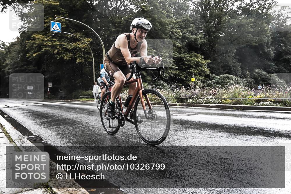 13.09.2026 - Stadtparktriathlon H.Heesch http://msf.ph/oto/10326799 13.09.2026 11:46:14 Radfahren 871, 874, 882, 939, 945 meine-sportfotos.de