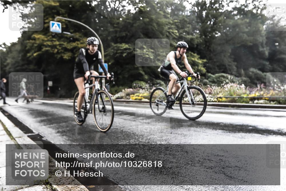 13.09.2026 - Stadtparktriathlon H.Heesch http://msf.ph/oto/10326818 13.09.2026 11:46:34 Radfahren 786, 835, 933 meine-sportfotos.de