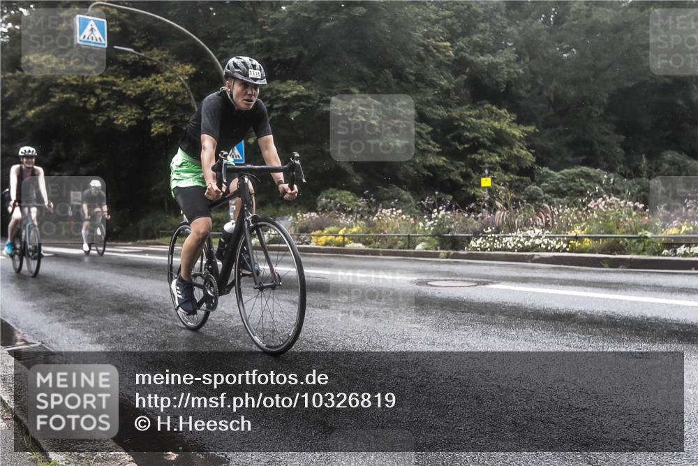 13.09.2026 - Stadtparktriathlon H.Heesch http://msf.ph/oto/10326819 13.09.2026 12:58:04 Radfahren 1069, 1116, 1263, 1407 meine-sportfotos.de