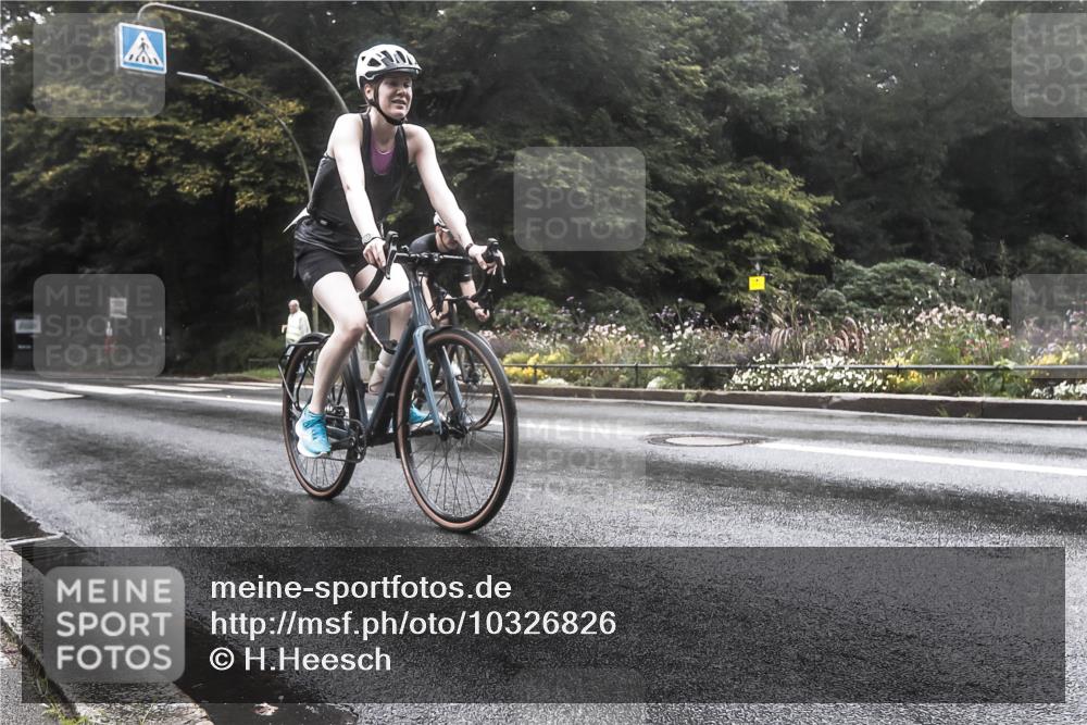 13.09.2026 - Stadtparktriathlon H.Heesch http://msf.ph/oto/10326826 13.09.2026 12:58:05 Radfahren 1069, 1116, 1263, 1407 meine-sportfotos.de