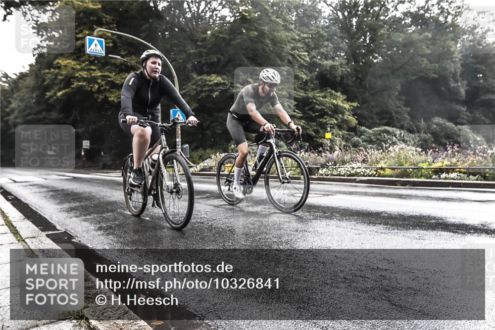 13.09.2026 - Stadtparktriathlon H.Heesch http://msf.ph/oto/10326841 13.09.2026 11:46:52 Radfahren 794, 838, 860 meine-sportfotos.de