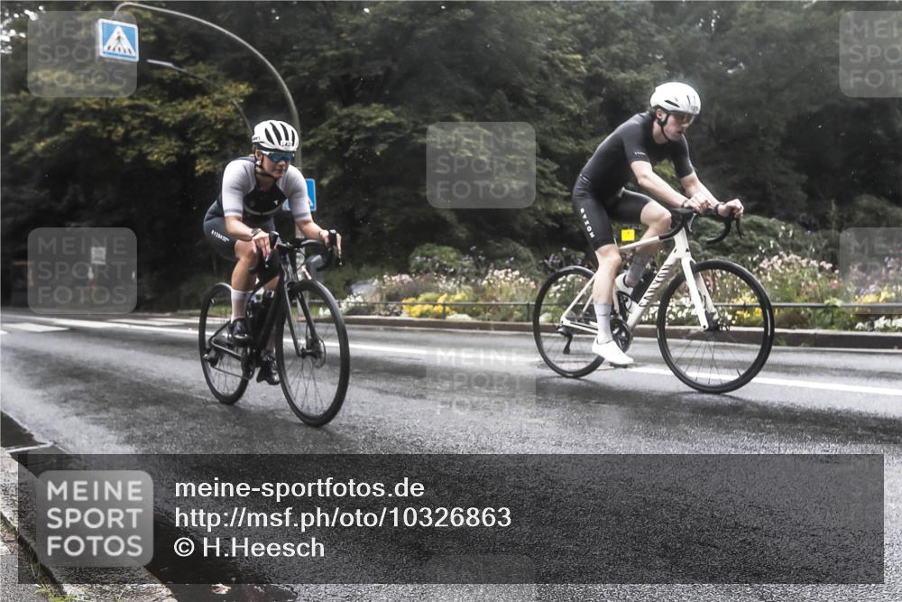13.09.2026 - Stadtparktriathlon H.Heesch http://msf.ph/oto/10326863 13.09.2026 12:58:18 Radfahren 1278, 1359, 1385, 1420 meine-sportfotos.de