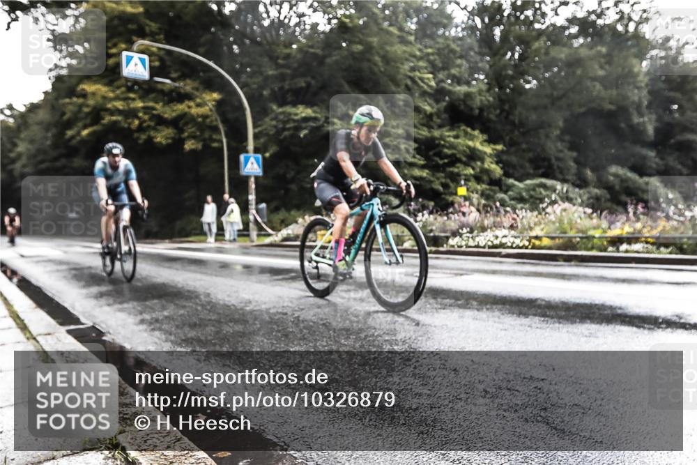13.09.2026 - Stadtparktriathlon H.Heesch http://msf.ph/oto/10326879 13.09.2026 11:47:23 Radfahren 745, 800, 826, 869, 935 meine-sportfotos.de