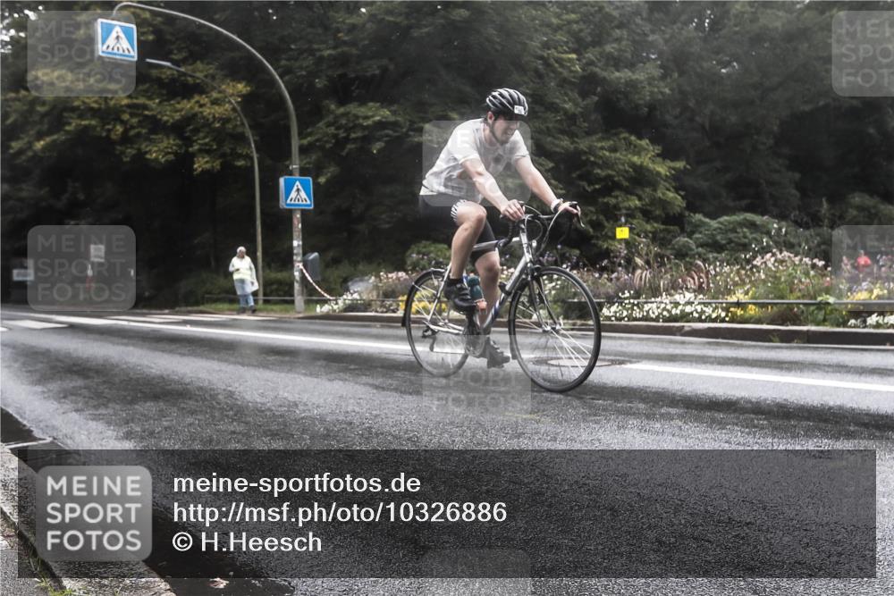 13.09.2026 - Stadtparktriathlon H.Heesch http://msf.ph/oto/10326886 13.09.2026 12:58:32 Radfahren 1212, 1237, 1312, 1336, 1383 meine-sportfotos.de