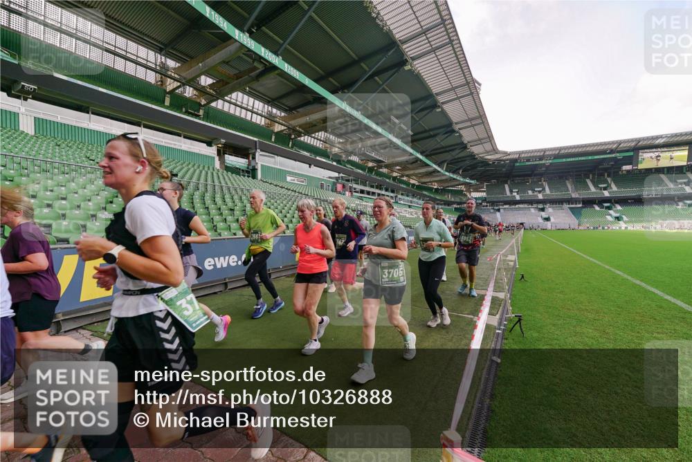 13.09.2026 - 21. swb-Marathon Bremen Michael Burmester http://msf.ph/oto/10326888 13.09.2026 13:31:28 Laufen im Stadion 122, 224, 295, 297, 344, 386, 405, 487, 617, 639, 806, 840, 965, 1114, 1133, 1142, 1310, 1314, 1326, 1329, 1427, 1529, 1775, 1801, 1810, 1811, 1869, 1892, 1897, 1904, 1983, 2216, 2242, 2249, 2253, 2270, 2344, 2368, 2372, 2615, 2629, 2637, 2643, 2677, 2719, 2726, 2869, 2871, 2877, 2918, 2945, 2952, 2994, 3038, 3094, 3101, 3140, 3223, 3227, 3379, 3401, 3426, 3572, 3644, 3723, 3736, 3746, 3873, 3876, 3918, 3944, 357 meine-sportfotos.de