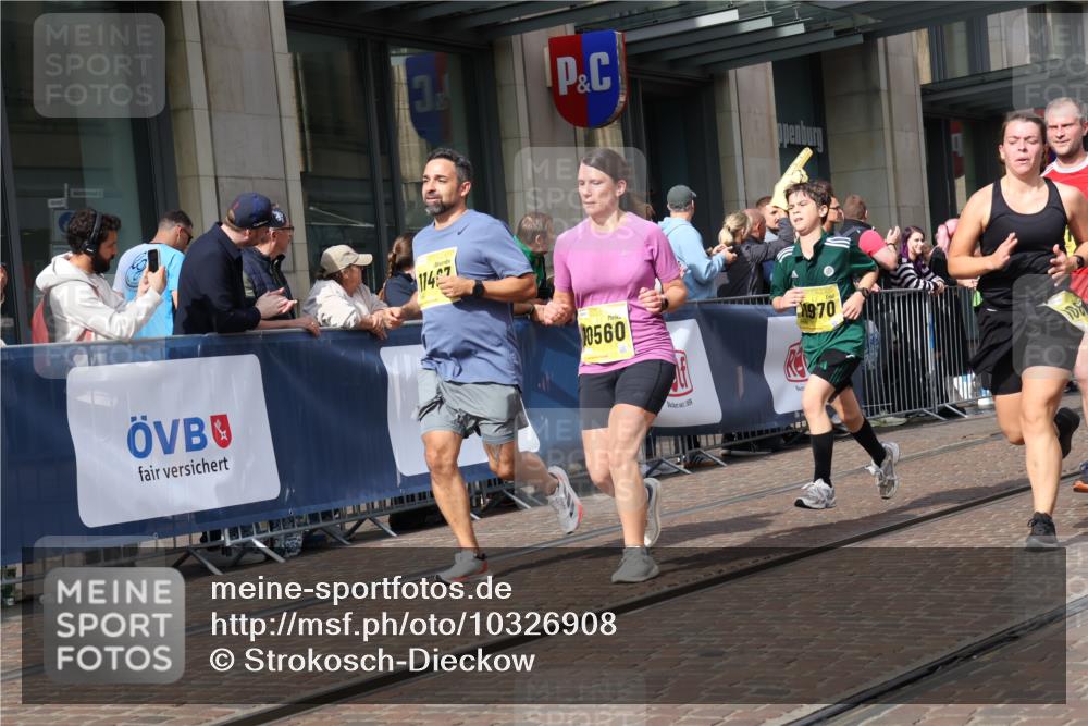 13.09.2026 - 21. swb-Marathon Bremen Strokosch-Dieckow http://msf.ph/oto/10326908 13.09.2026 11:01:19 Ziel 10181, 10251, 10332, 10497, 10560, 10647, 10648, 11075, 11150, 11305, 11324, 11412, 11413, 11459, 11467, 11479, 11486, 11550, 11551, 11666, 11668, 11747, 11788, 11798, 11969, 11970, 11985, 11986, 12047, 12062, 12379, 10428, 10639, 10678, 10892, 10964, 10965, 11049, 11116, 11260, 11306, 11428, 11681, 11682, 11751, 11796, 11813, 11816, 11850, 12062, 12085, 12241, 12245, 12283, 12390, 12391 meine-sportfotos.de