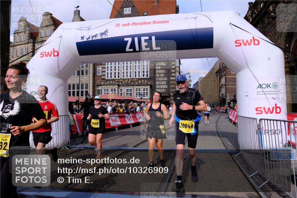 13.09.2026 - 21. swb-Marathon Bremen Tim E. http://msf.ph/oto/10326909 13.09.2026 11:01:42 Ziel 10181, 10560, 10647, 10648, 10678, 11260, 11306, 11324, 11459, 11467, 11550, 11551, 11666, 11751, 11788, 11796, 11798, 11813, 11816, 11969, 11970, 12047, 12062, 12245, 12390, 12391 meine-sportfotos.de