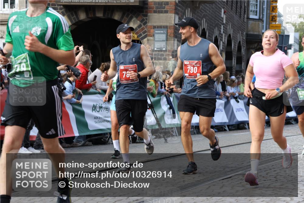 13.09.2026 - 21. swb-Marathon Bremen Strokosch-Dieckow http://msf.ph/oto/10326914 13.09.2026 13:24:57 Ziel 282, 789, 790, 1516, 1582, 2280, 3375, 3524, 3994, 4198, 4277, 5328, 5572, 5664, 5668, 5669, 5953, 6080, 6626, 7568, 8310, 8636, 8784, 8881, 9264, 9541, 9676, 10069, 10071, 10097, 1080, 1166, 1264, 1436, 1448, 2322, 3105, 4091, 4113, 4507, 4918, 6943, 8245, 9073, 9152, 9360, 9493, 13088 meine-sportfotos.de