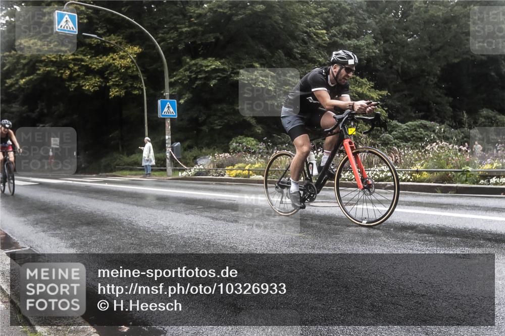13.09.2026 - Stadtparktriathlon H.Heesch http://msf.ph/oto/10326933 13.09.2026 12:59:01 Radfahren 1118, 1317, 1344, 1401 meine-sportfotos.de