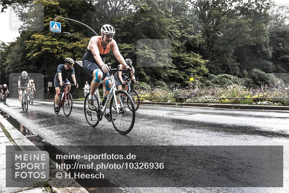 13.09.2026 - Stadtparktriathlon H.Heesch http://msf.ph/oto/10326936 13.09.2026 11:47:45 Radfahren 736, 776, 779, 818, 831, 873, 885, 948 meine-sportfotos.de