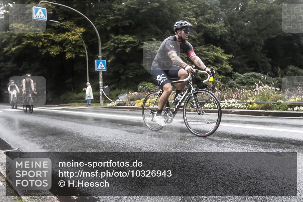 13.09.2026 - Stadtparktriathlon H.Heesch http://msf.ph/oto/10326943 13.09.2026 12:59:04 Radfahren 1118, 1249, 1264, 1317, 1344, 1391, 1401 meine-sportfotos.de