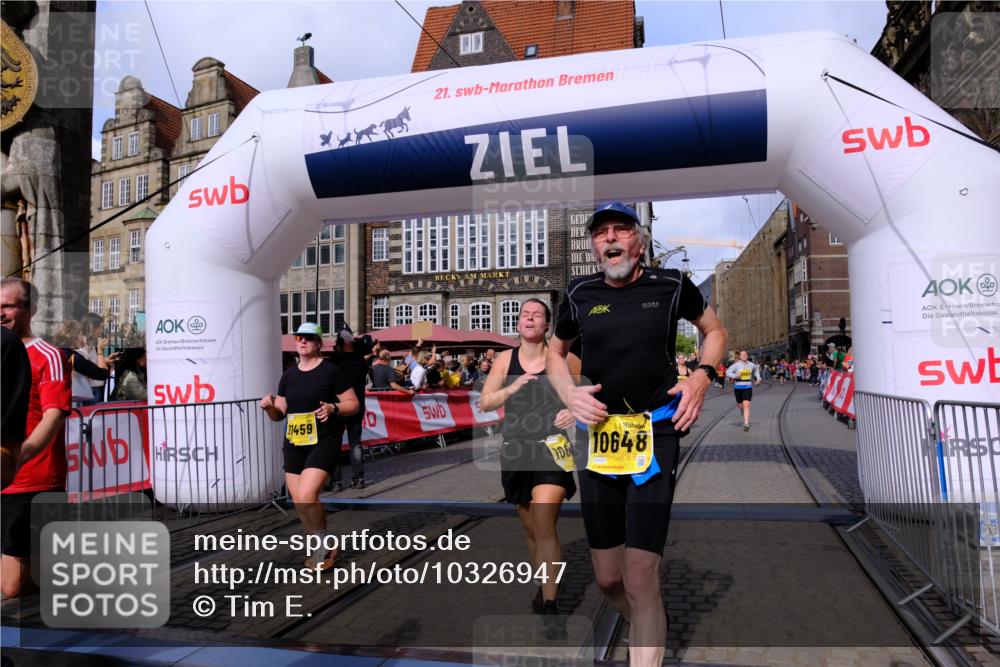 13.09.2026 - 21. swb-Marathon Bremen Tim E. http://msf.ph/oto/10326947 13.09.2026 11:01:42 Ziel 10181, 10560, 10647, 10648, 10678, 11260, 11306, 11324, 11459, 11467, 11550, 11551, 11666, 11751, 11788, 11796, 11798, 11813, 11816, 11969, 11970, 12047, 12062, 12245, 12390, 12391 meine-sportfotos.de