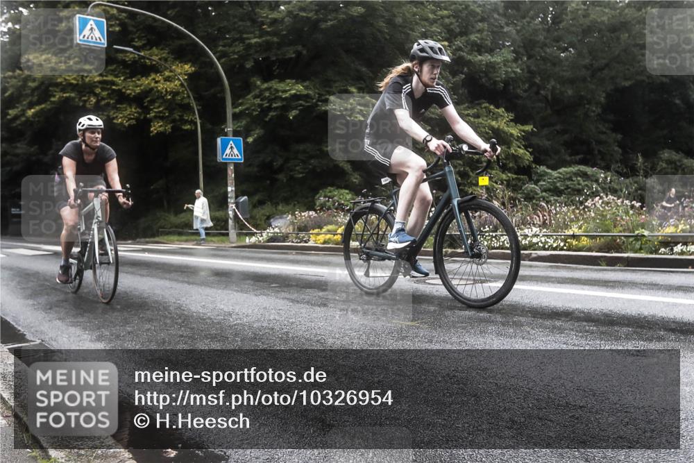 13.09.2026 - Stadtparktriathlon H.Heesch http://msf.ph/oto/10326954 13.09.2026 12:59:06 Radfahren 1118, 1249, 1264, 1322, 1344, 1391 meine-sportfotos.de
