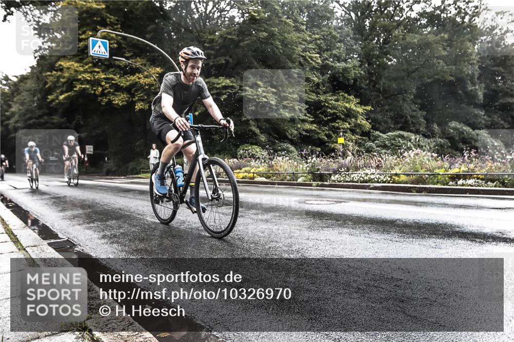 13.09.2026 - Stadtparktriathlon H.Heesch http://msf.ph/oto/10326970 13.09.2026 11:47:48 Radfahren 736, 740, 776, 818, 831, 856, 865, 873, 885, 948 meine-sportfotos.de