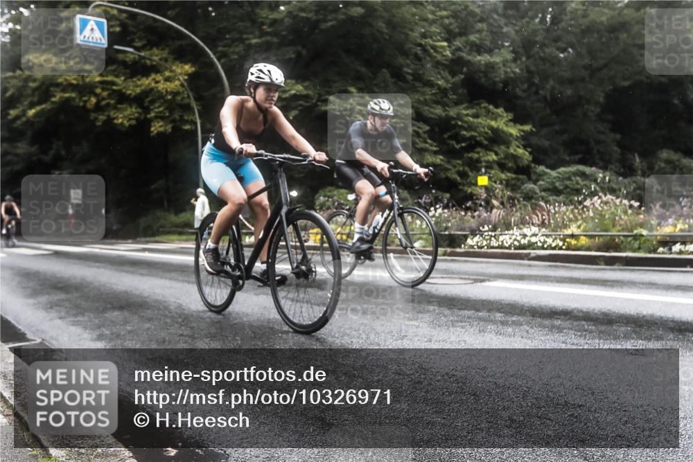 13.09.2026 - Stadtparktriathlon H.Heesch http://msf.ph/oto/10326971 13.09.2026 12:59:16 Radfahren 1070, 1151, 1219, 1292, 1381 meine-sportfotos.de