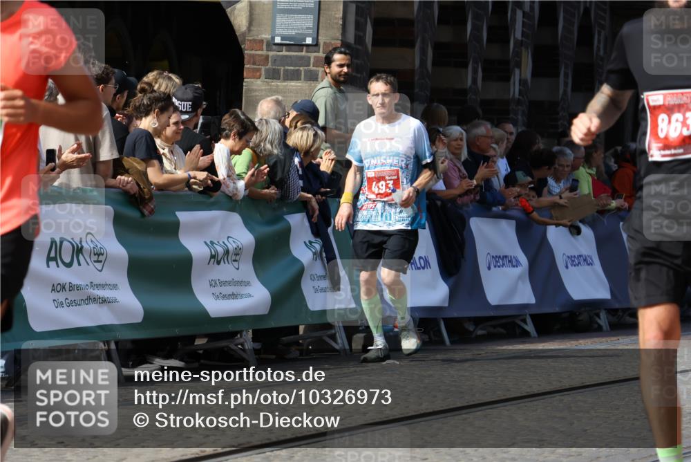 13.09.2026 - 21. swb-Marathon Bremen Strokosch-Dieckow http://msf.ph/oto/10326973 13.09.2026 13:12:20 Ziel 493, 826, 863, 2444, 2447, 2820, 3336, 3703, 4283, 4368, 4698, 5521, 5893, 5940, 6668, 6739, 7621, 9398, 899, 1517, 2480, 3054, 4560, 5416, 6796, 7328, 8981, 9803 meine-sportfotos.de