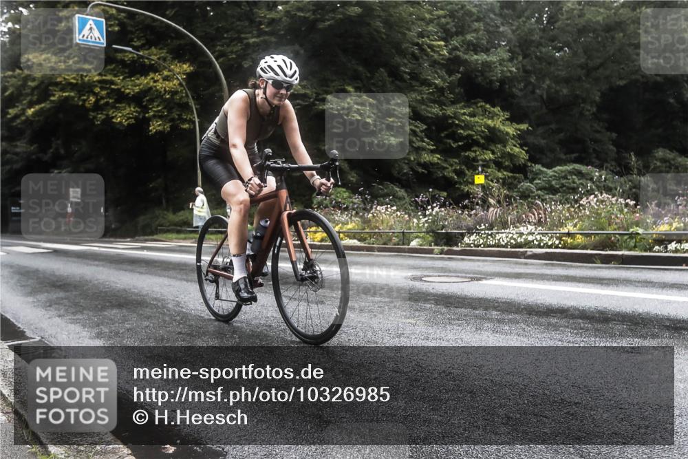 13.09.2026 - Stadtparktriathlon H.Heesch http://msf.ph/oto/10326985 13.09.2026 12:59:18 Radfahren 1070, 1151, 1219, 1292, 1379, 1381 meine-sportfotos.de
