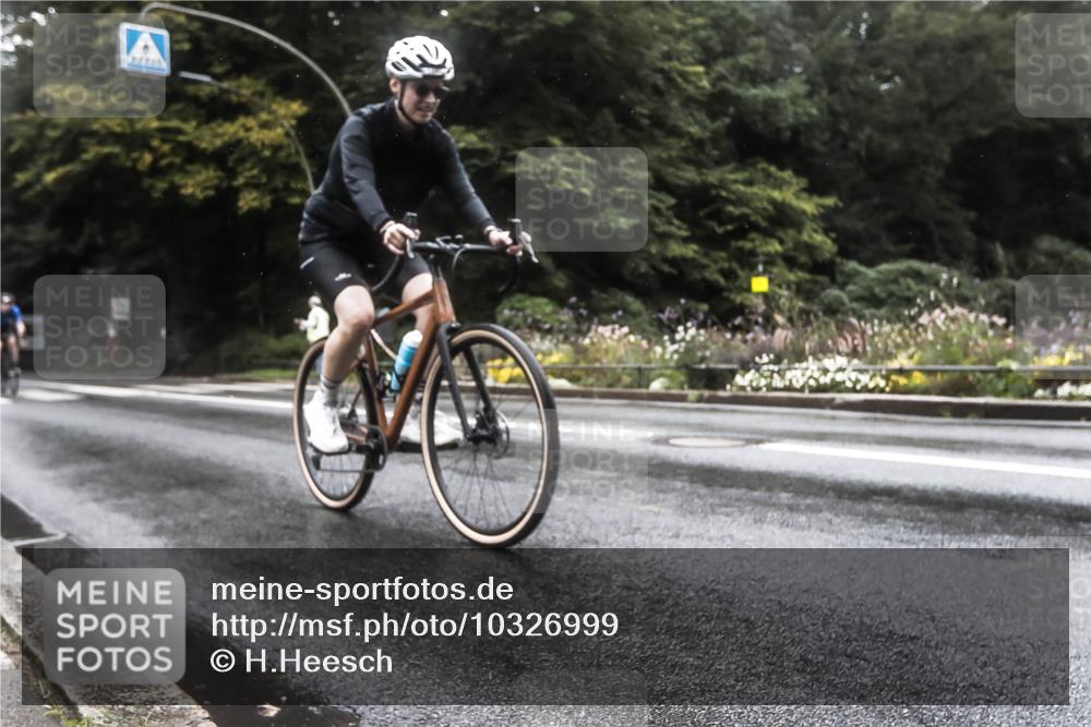 13.09.2026 - Stadtparktriathlon H.Heesch http://msf.ph/oto/10326999 13.09.2026 12:59:24 Radfahren 1094, 1277, 1339, 1379, 1406 meine-sportfotos.de
