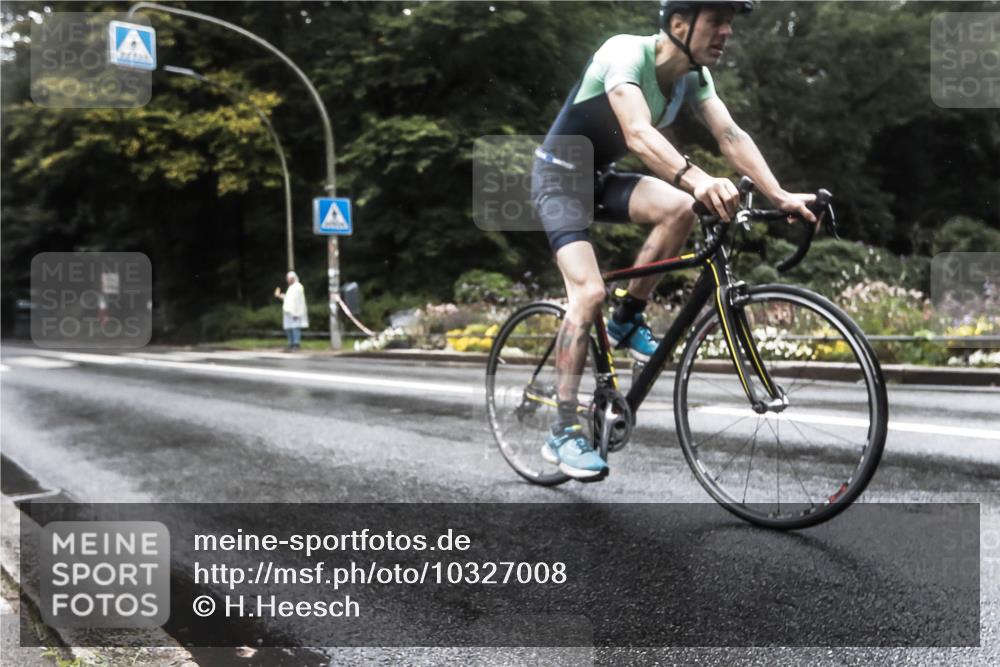 13.09.2026 - Stadtparktriathlon H.Heesch http://msf.ph/oto/10327008 13.09.2026 12:59:31 Radfahren 1422 meine-sportfotos.de