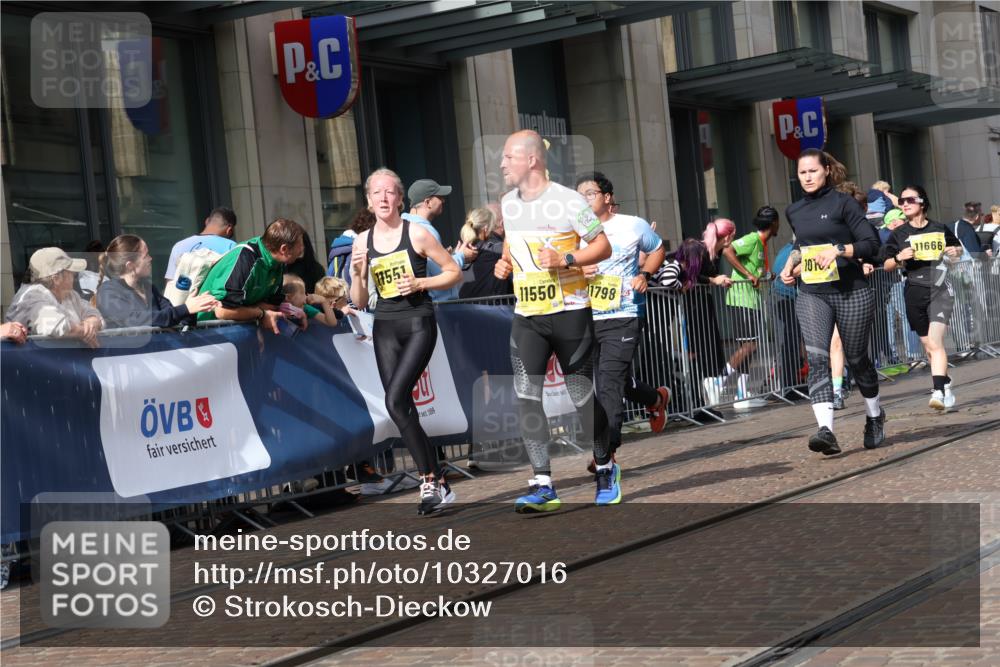 13.09.2026 - 21. swb-Marathon Bremen Strokosch-Dieckow http://msf.ph/oto/10327016 13.09.2026 11:01:21 Ziel 10181, 10251, 10332, 10497, 10560, 11075, 11150, 11305, 11324, 11369, 11412, 11413, 11459, 11467, 11479, 11486, 11550, 11551, 11666, 11668, 11747, 11788, 11798, 11985, 11986, 12047, 12379, 10428, 10639, 10647, 10648, 10678, 10892, 10964, 10965, 11049, 11116, 11260, 11306, 11428, 11459, 11681, 11682, 11751, 11796, 11813, 11816, 11850, 11969, 11970, 12062, 12085, 12241, 12245, 12283, 12390, 12391 meine-sportfotos.de