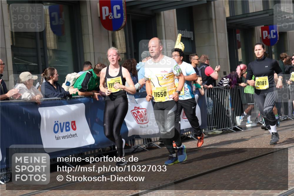 13.09.2026 - 21. swb-Marathon Bremen Strokosch-Dieckow http://msf.ph/oto/10327033 13.09.2026 11:01:21 Ziel 10181, 10251, 10332, 10497, 10560, 11075, 11150, 11305, 11324, 11369, 11412, 11413, 11459, 11467, 11479, 11486, 11550, 11551, 11666, 11668, 11747, 11788, 11798, 11985, 11986, 12047, 12379, 10428, 10639, 10647, 10648, 10678, 10892, 10964, 10965, 11049, 11116, 11260, 11306, 11428, 11459, 11681, 11682, 11751, 11796, 11813, 11816, 11850, 11969, 11970, 12062, 12085, 12241, 12245, 12283, 12390, 12391 meine-sportfotos.de