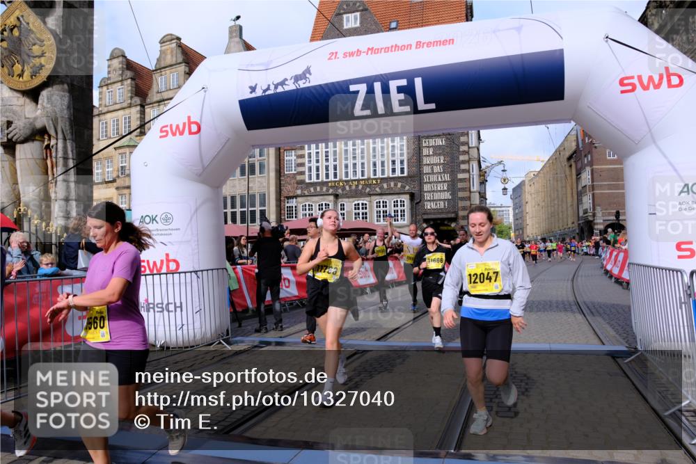 13.09.2026 - 21. swb-Marathon Bremen Tim E. http://msf.ph/oto/10327040 13.09.2026 11:01:46 Ziel 10181, 10251, 10497, 10560, 10647, 10648, 10678, 11324, 11459, 11467, 11550, 11551, 11666, 11788, 11796, 11798, 11969, 11970, 12047, 12062 meine-sportfotos.de