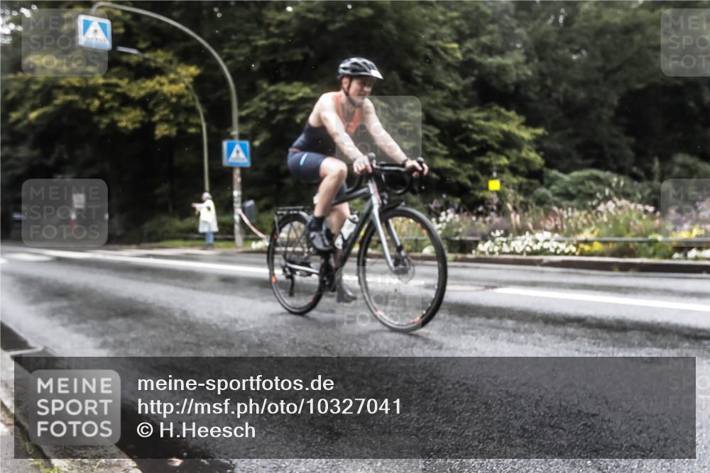 13.09.2026 - Stadtparktriathlon H.Heesch http://msf.ph/oto/10327041 13.09.2026 12:59:47 Radfahren 1107, 1168, 1302, 1303, 1414, 1428 meine-sportfotos.de