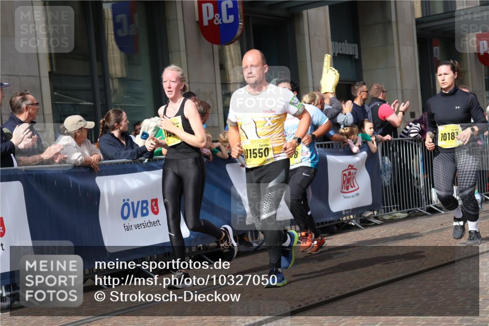 13.09.2026 - 21. swb-Marathon Bremen Strokosch-Dieckow http://msf.ph/oto/10327050 13.09.2026 11:01:21 Ziel 10181, 10251, 10332, 10497, 10560, 11075, 11150, 11305, 11324, 11369, 11412, 11413, 11459, 11467, 11479, 11486, 11550, 11551, 11666, 11668, 11747, 11788, 11798, 11985, 11986, 12047, 12379, 10428, 10639, 10647, 10648, 10678, 10892, 10964, 10965, 11049, 11116, 11260, 11306, 11428, 11459, 11681, 11682, 11751, 11796, 11813, 11816, 11850, 11969, 11970, 12062, 12085, 12241, 12245, 12283, 12390, 12391 meine-sportfotos.de