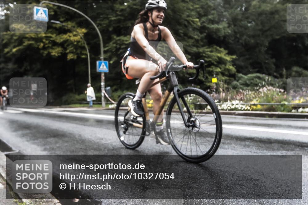 13.09.2026 - Stadtparktriathlon H.Heesch http://msf.ph/oto/10327054 13.09.2026 12:59:50 Radfahren 1107, 1252, 1302, 1414, 1428 meine-sportfotos.de