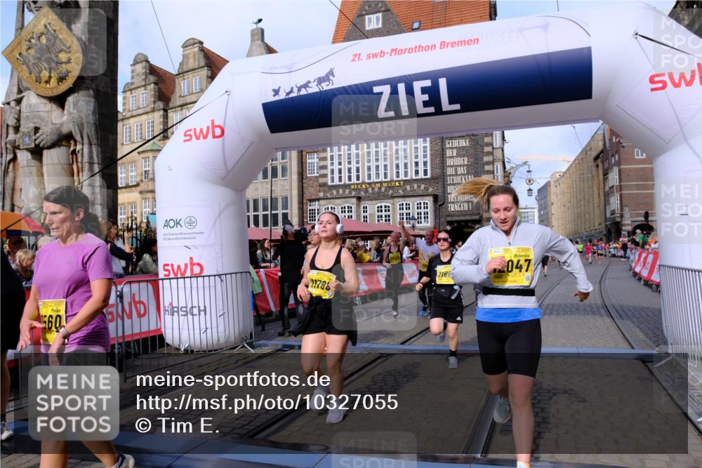 13.09.2026 - 21. swb-Marathon Bremen Tim E. http://msf.ph/oto/10327055 13.09.2026 11:01:46 Ziel 10181, 10251, 10497, 10560, 10647, 10648, 10678, 11324, 11459, 11467, 11550, 11551, 11666, 11788, 11796, 11798, 11969, 11970, 12047, 12062 meine-sportfotos.de