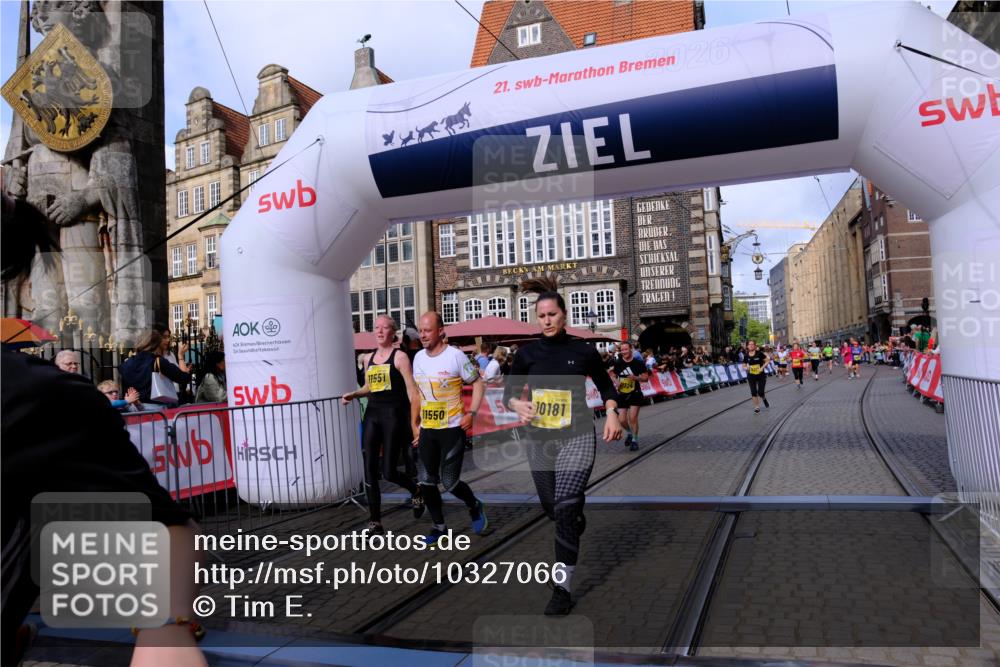 13.09.2026 - 21. swb-Marathon Bremen Tim E. http://msf.ph/oto/10327066 13.09.2026 11:01:48 Ziel 10181, 10251, 10497, 10560, 10647, 10648, 10678, 11305, 11324, 11459, 11467, 11550, 11551, 11666, 11788, 11796, 11798, 11969, 11970, 12047, 12062 meine-sportfotos.de