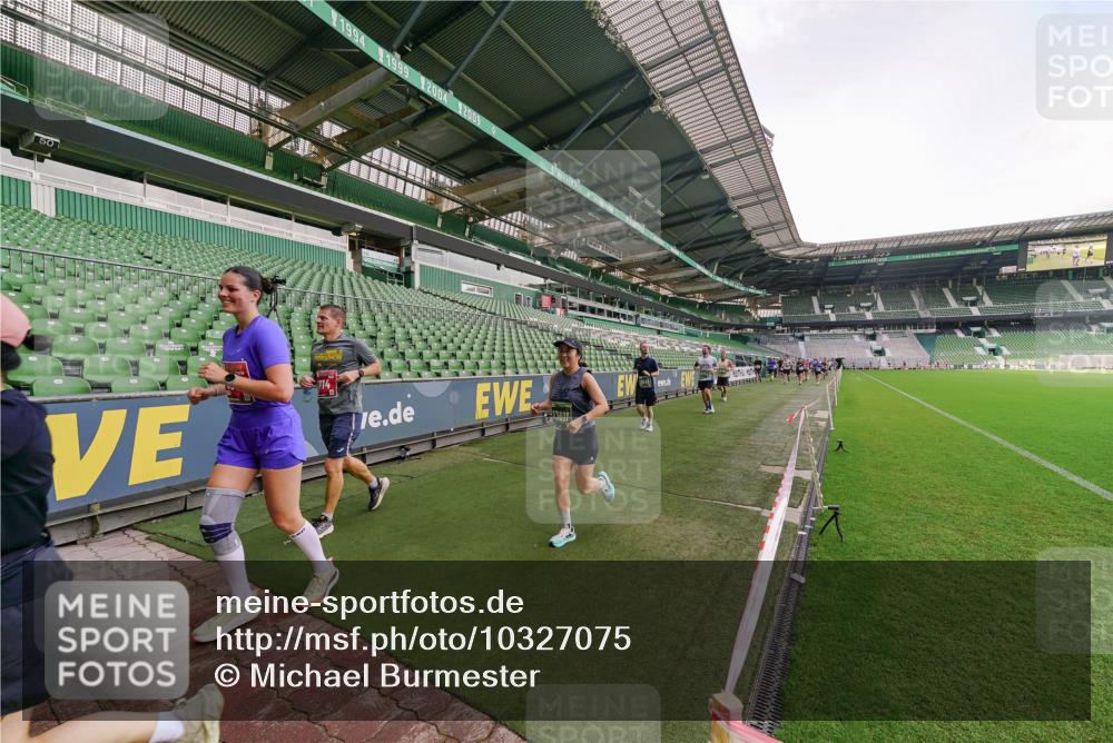 13.09.2026 - 21. swb-Marathon Bremen Michael Burmester http://msf.ph/oto/10327075 13.09.2026 13:31:46 Laufen im Stadion 122, 224, 295, 344, 350, 386, 487, 490, 617, 639, 690, 806, 840, 965, 1114, 1133, 1142, 1310, 1314, 1326, 1329, 1427, 1529, 1775, 1801, 1869, 1892, 1897, 1904, 1923, 2216, 2242, 2249, 2253, 2270, 2274, 2320, 2344, 2368, 2372, 2456, 2514, 2523, 2556, 2629, 2637, 2643, 2649, 2677, 2719, 2726, 2848, 2869, 2871, 2877, 2918, 2945, 2952, 2994, 3038, 3094, 3101, 3140, 3223, 3350, 3379, 3401, 3426, 3572, 3644, 3723, 3736, 3746, 3873, 3876, 3918, 3944, 357 meine-sportfotos.de