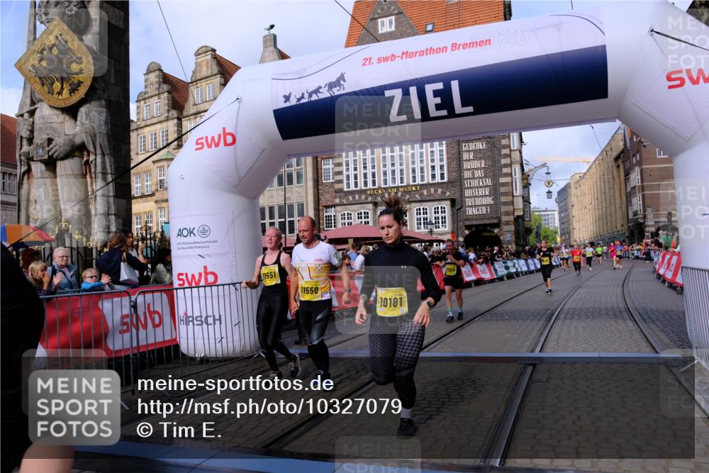 13.09.2026 - 21. swb-Marathon Bremen Tim E. http://msf.ph/oto/10327079 13.09.2026 11:01:48 Ziel 10181, 10251, 10497, 10560, 10647, 10648, 10678, 11305, 11324, 11459, 11467, 11550, 11551, 11666, 11788, 11796, 11798, 11969, 11970, 12047, 12062 meine-sportfotos.de