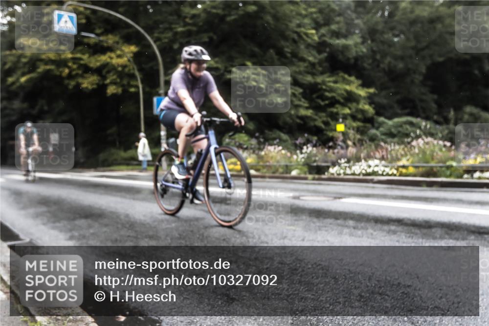 13.09.2026 - Stadtparktriathlon H.Heesch http://msf.ph/oto/10327092 13.09.2026 13:00:09 Radfahren 1117, 1160, 1203, 1357, 1358, 1412 meine-sportfotos.de