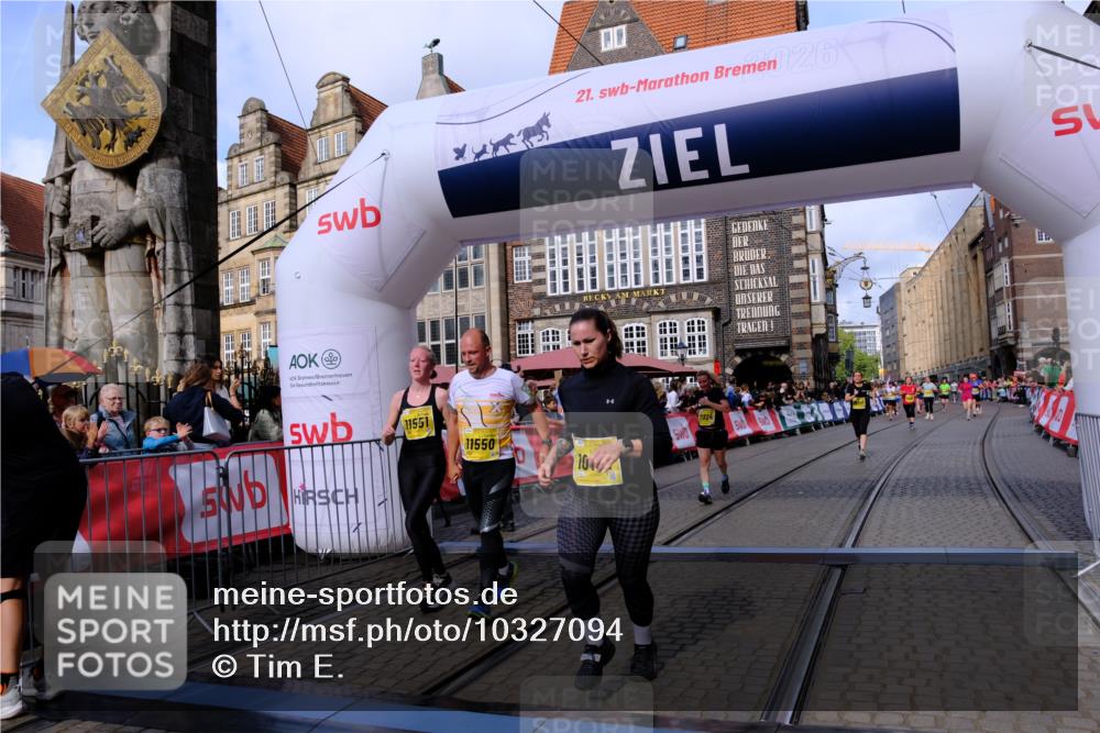 13.09.2026 - 21. swb-Marathon Bremen Tim E. http://msf.ph/oto/10327094 13.09.2026 11:01:48 Ziel 10181, 10251, 10497, 10560, 10647, 10648, 10678, 11305, 11324, 11459, 11467, 11550, 11551, 11666, 11788, 11796, 11798, 11969, 11970, 12047, 12062 meine-sportfotos.de