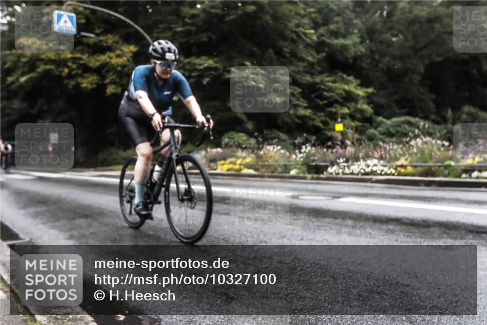 13.09.2026 - Stadtparktriathlon H.Heesch http://msf.ph/oto/10327100 13.09.2026 13:00:11 Radfahren 1117, 1160, 1203, 1267, 1310, 1358 meine-sportfotos.de