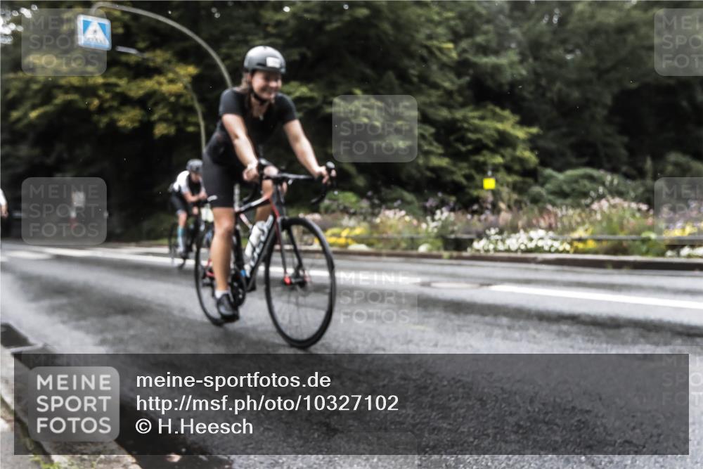 13.09.2026 - Stadtparktriathlon H.Heesch http://msf.ph/oto/10327102 13.09.2026 13:00:12 Radfahren 1117, 1160, 1203, 1267, 1310, 1358 meine-sportfotos.de