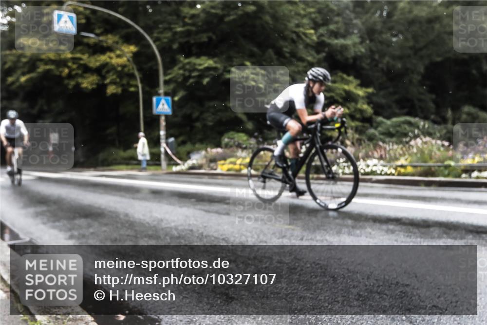 13.09.2026 - Stadtparktriathlon H.Heesch http://msf.ph/oto/10327107 13.09.2026 13:00:13 Radfahren 1117, 1203, 1267, 1310, 1358 meine-sportfotos.de
